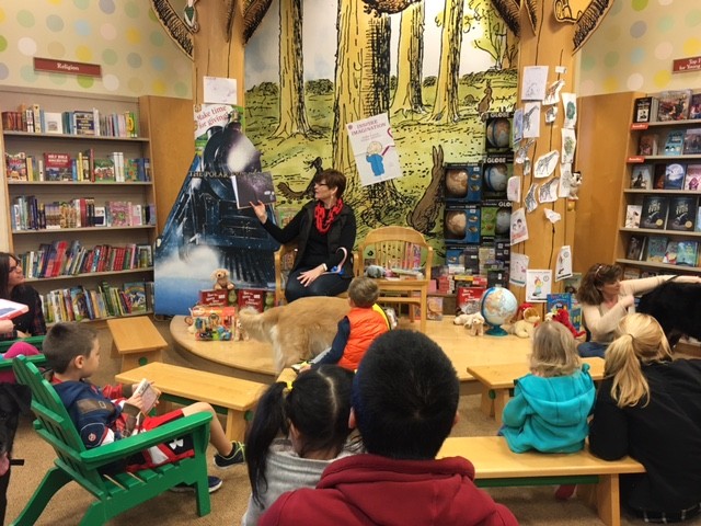 pet therapy at Barnes & Noble