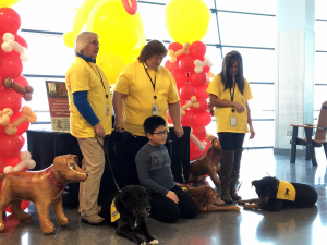 airport_pet_therapy_team_and_friend